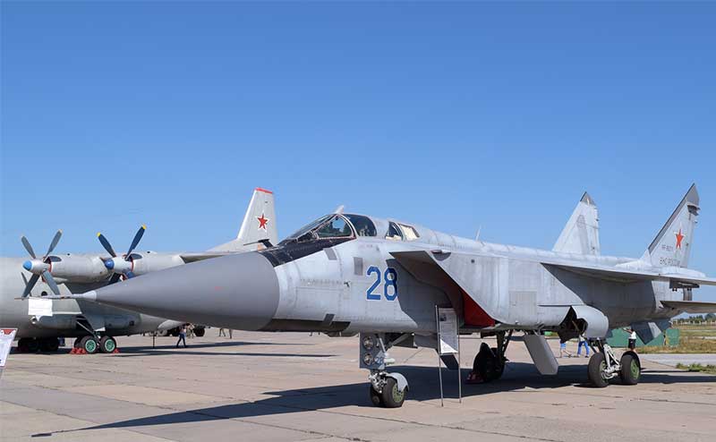 https://www.vol-avion-chasse.com/wp-content/uploads/2022/06/MiG-31-1.jpg