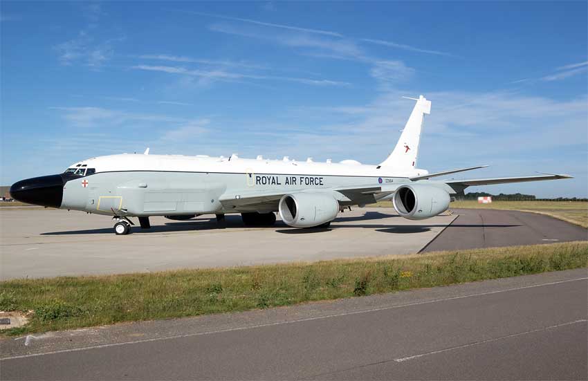 avion espion RC-135