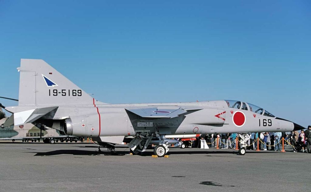 Mitsubishi T-2