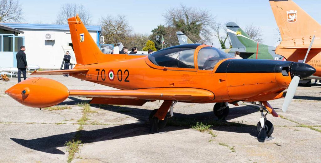 Leonardo (SIAI-Marchetti) SF.260