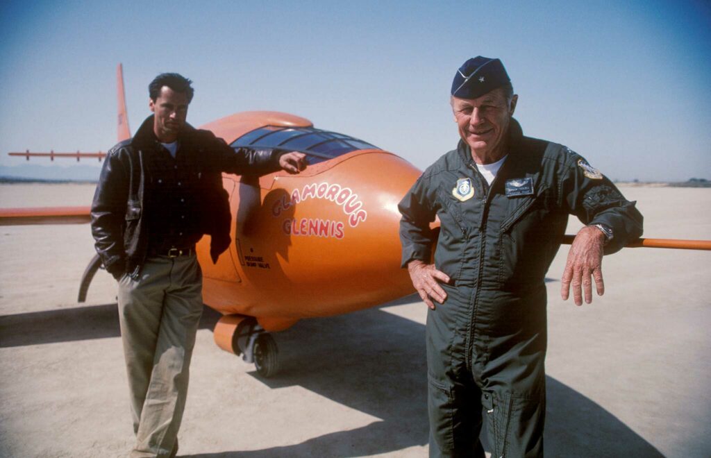 Chuck Yeager avec l'acteur Sam Shepard pour le film "L'Etoffe des Héros"