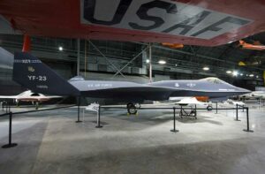 Lockheed Martin YF-22 (Raptor)