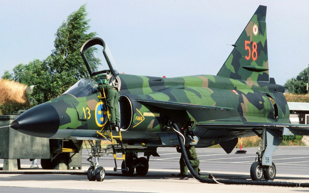 Saab JA37 Viggen (Thunderbolt)