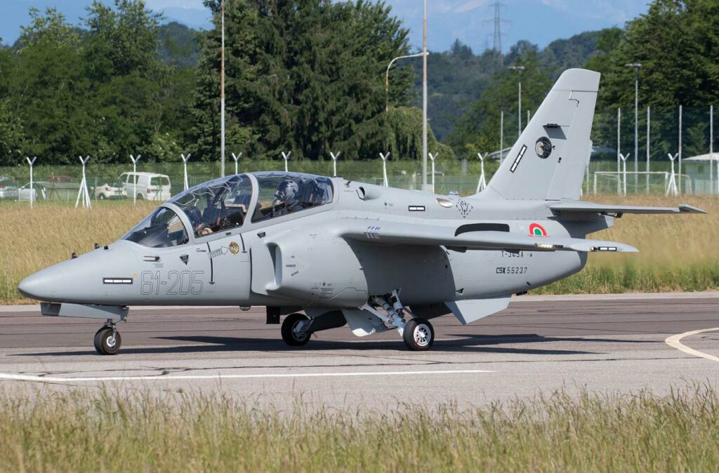 Leonardo M-345