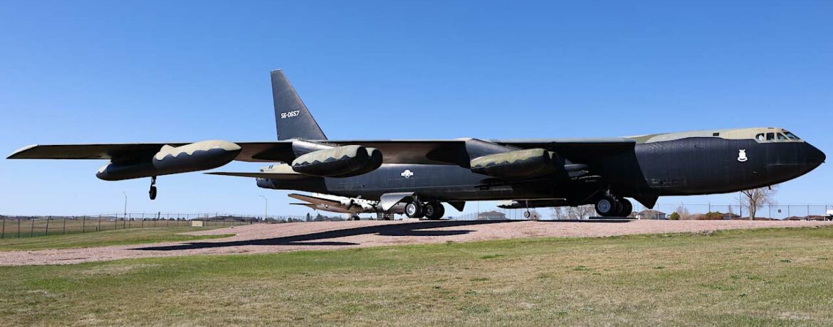 bombardier B-52