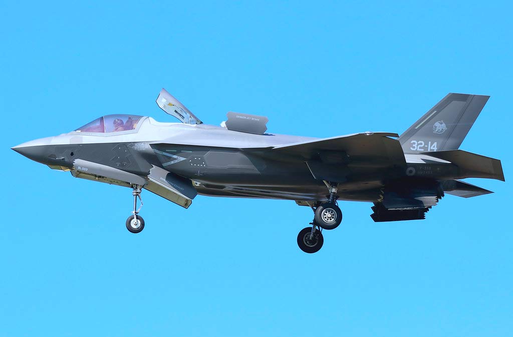 Le F-35 Lightning II: avion de chasse le plus puissant du monde ?