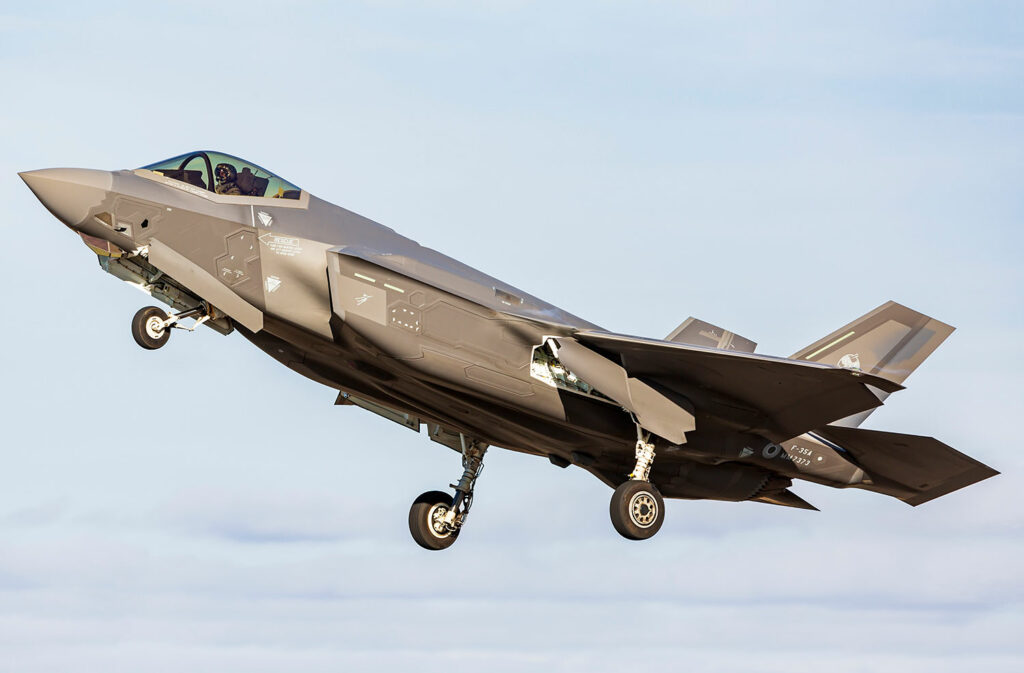 Comment les avions furtifs échappent aux radars modernes