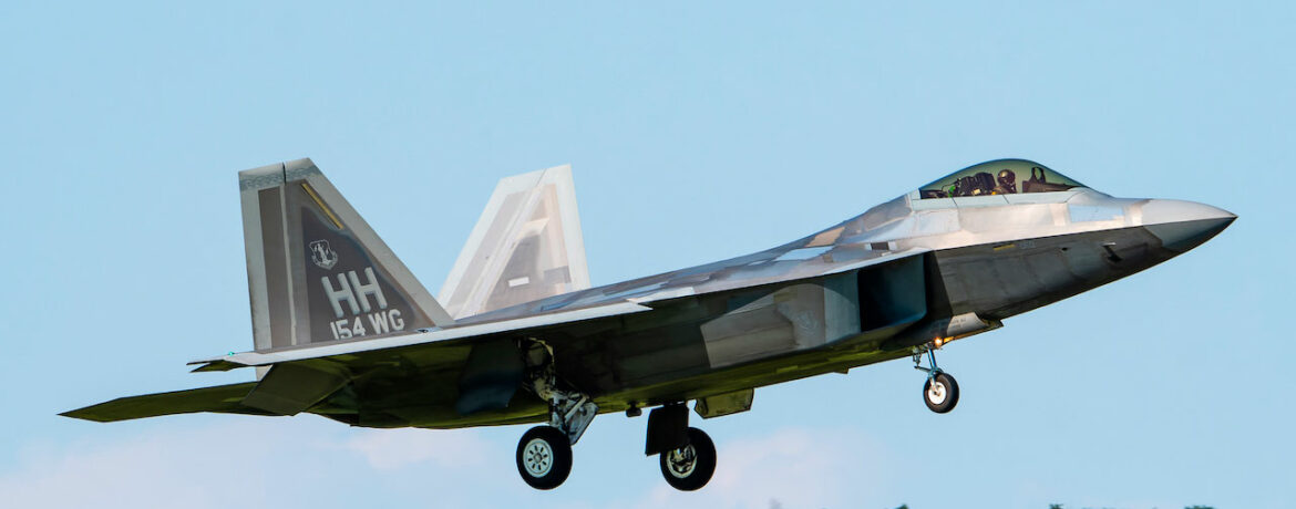 Pourquoi les États-Unis hésitent à vendre le F-22 à leurs alliés ?