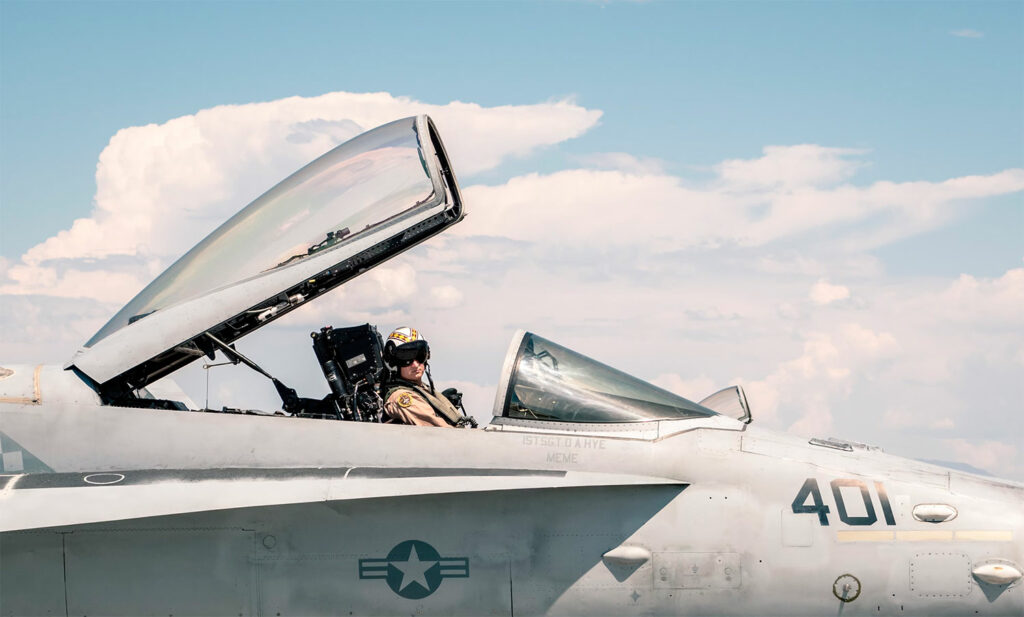 Comment les pilotes de chasse gèrent les forces G en combat aérien