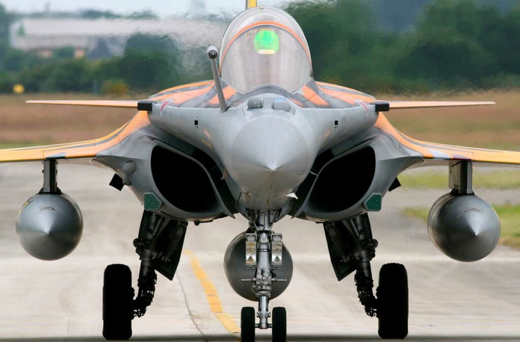La résistance à la guerre électronique : Su-35 vs Rafale