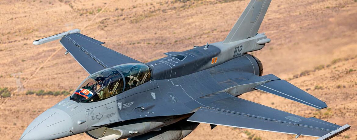 F-16 Fighting Falcon
