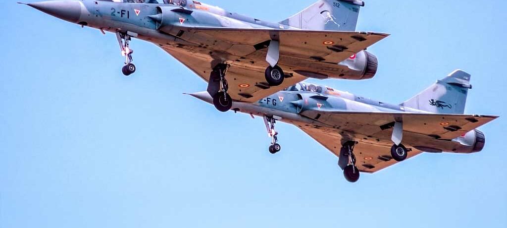 Coût réel : moderniser ou acheter un avion de chasse ?