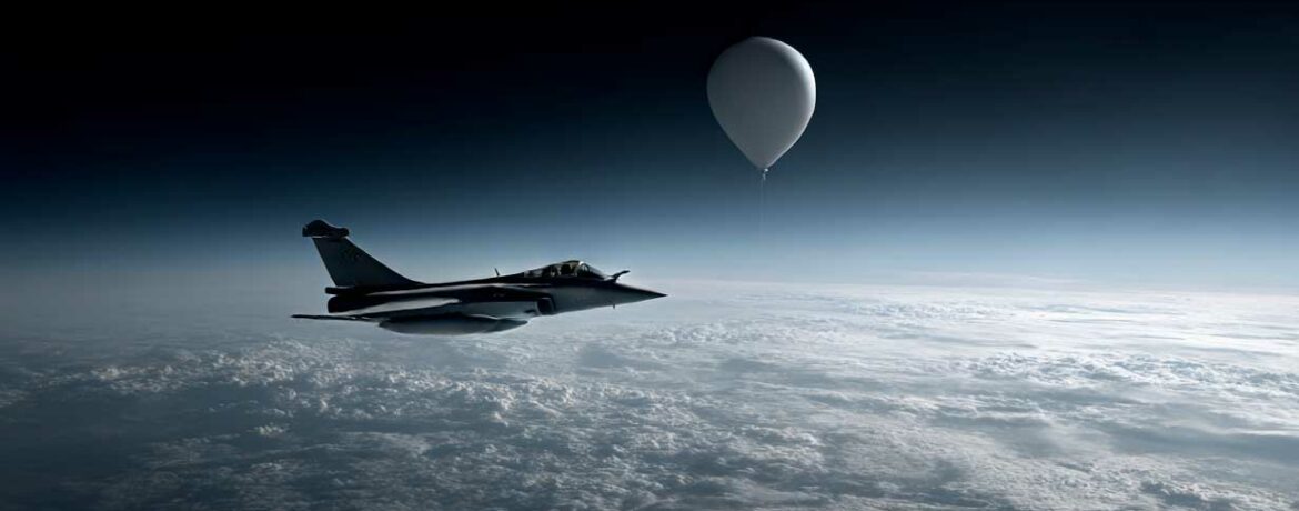 Interception de ballons stratosphériques par des Rafale