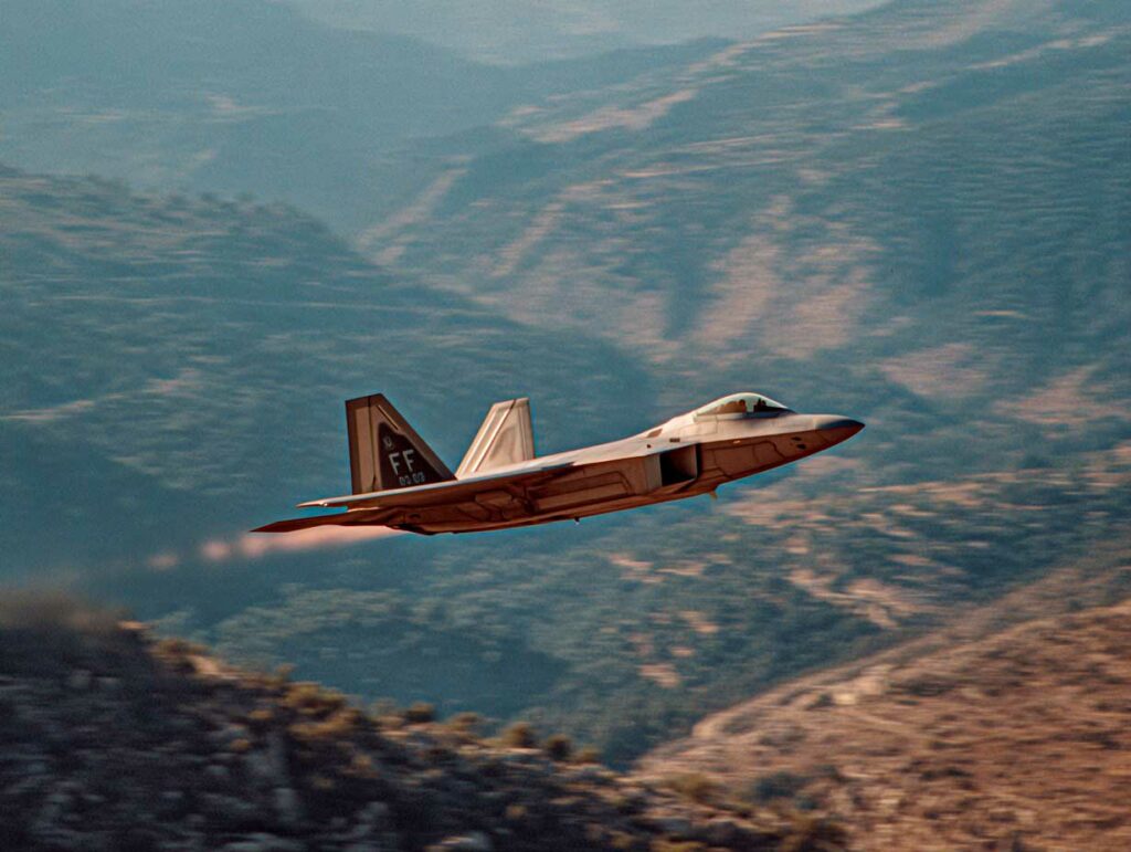 F-22 Raptor : l’arsenal discret du chasseur furtif