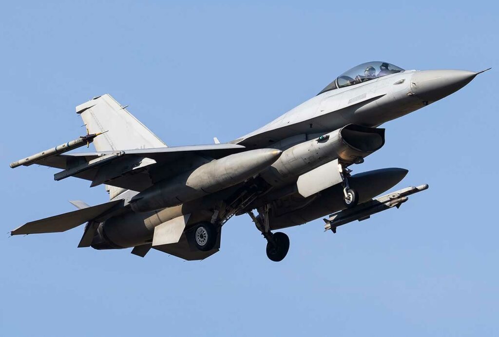 Comment le F-16 a influencé l’aviation de chasse moderne
