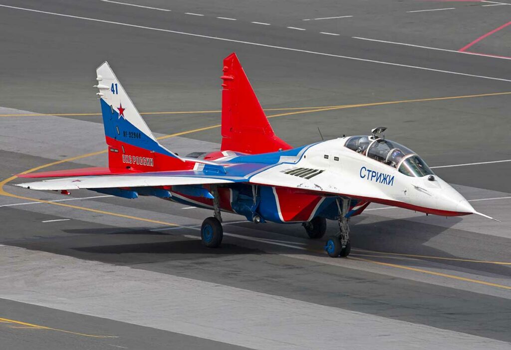 double entrée d’air du MiG-29