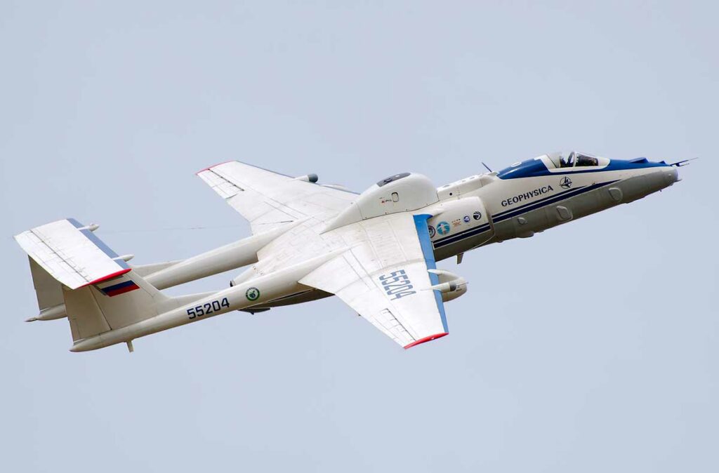 L’étonnant Myasishchev M-55, avion de recherche et d’espionnage