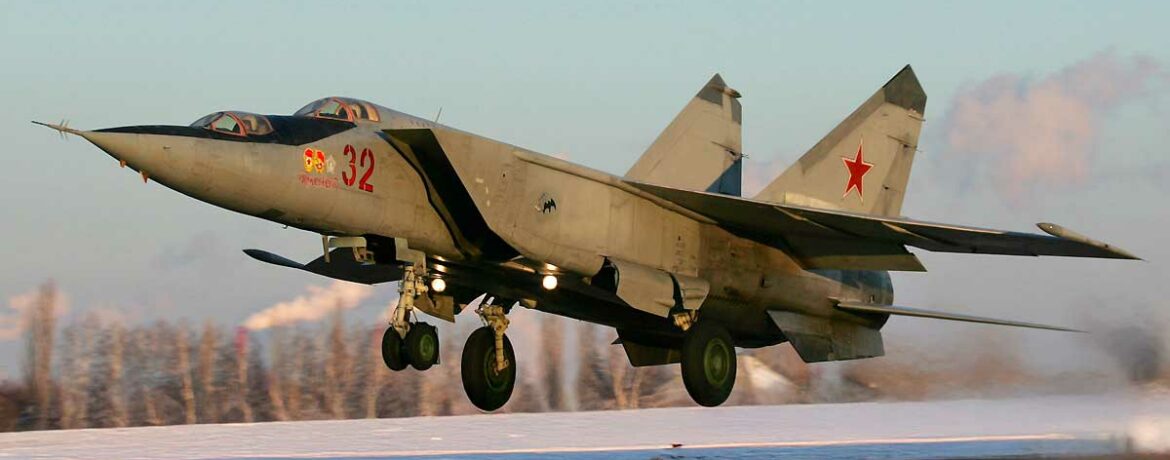 Le pari de l’acier inoxydable du MiG-25 face aux défis de Mach 3